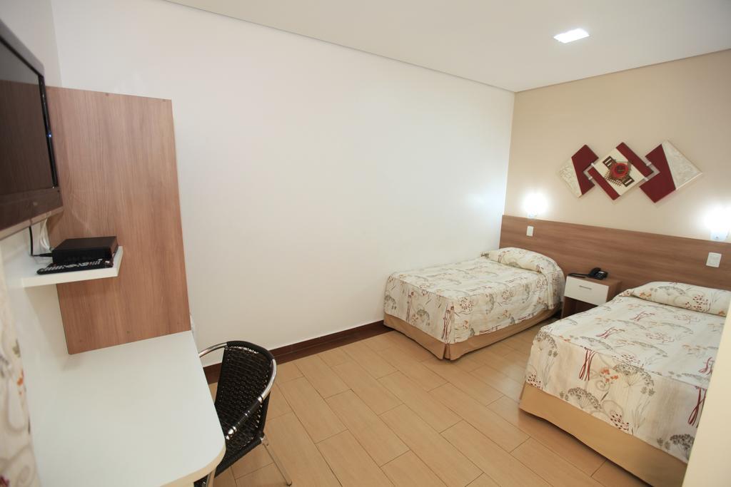 Hotel Oly Plaza Piracicaba Bilik gambar